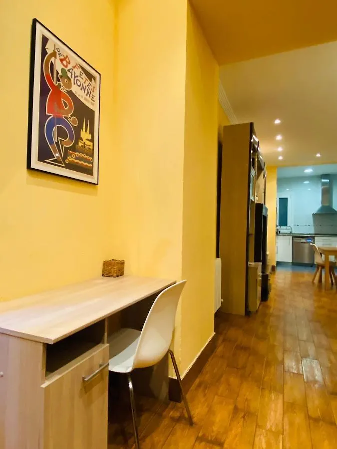 Casa Naranja - Centrally located, spacious, unique San Sebastián España